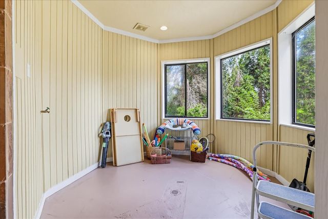 10304 Banner Lava Cap Rd, Nevada City, CA 95959