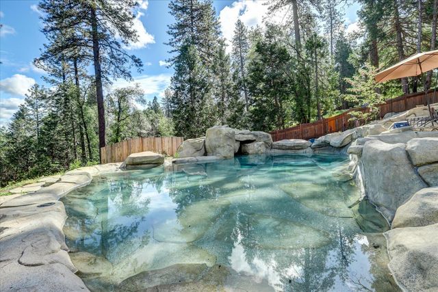 10304 Banner Lava Cap Rd, Nevada City, CA 95959