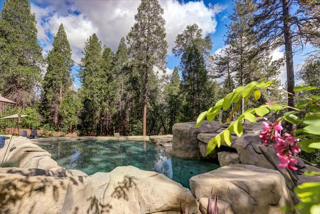 10304 Banner Lava Cap Rd, Nevada City, CA 95959