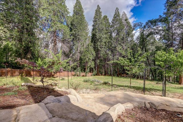 10304 Banner Lava Cap Rd, Nevada City, CA 95959
