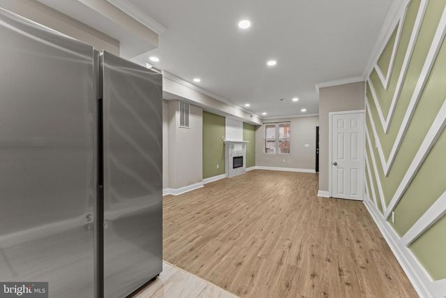 2560 ROBB ST, Baltimore, MD 21218