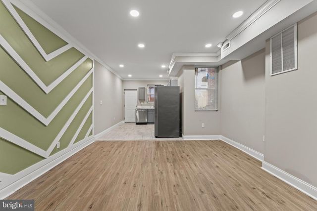 2560 ROBB ST, Baltimore, MD 21218