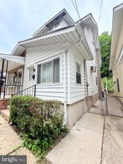 428 LAUREL ST, Minersville, PA 17954