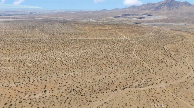 1111 Los Padres, Apple Valley, CA 92307