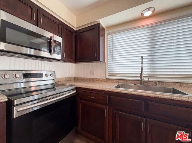 14719 Sandy Ridge Road, Lake Hughes, CA 93532