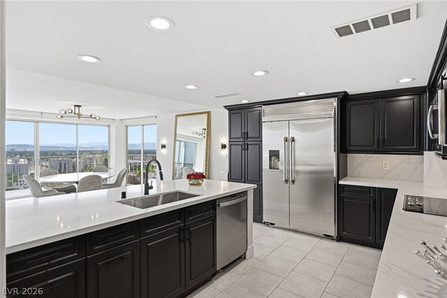 3111 Bel Air Drive 15D, Las Vegas, NV 89109