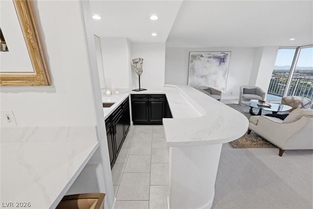 3111 Bel Air Drive 15D, Las Vegas, NV 89109