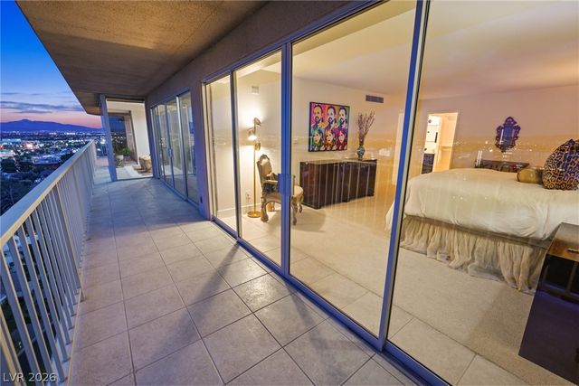 3111 Bel Air Drive 15D, Las Vegas, NV 89109