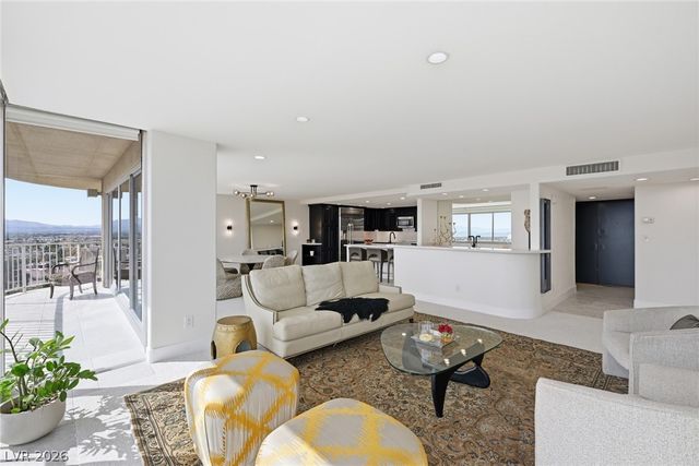 3111 Bel Air Drive 15D, Las Vegas, NV 89109