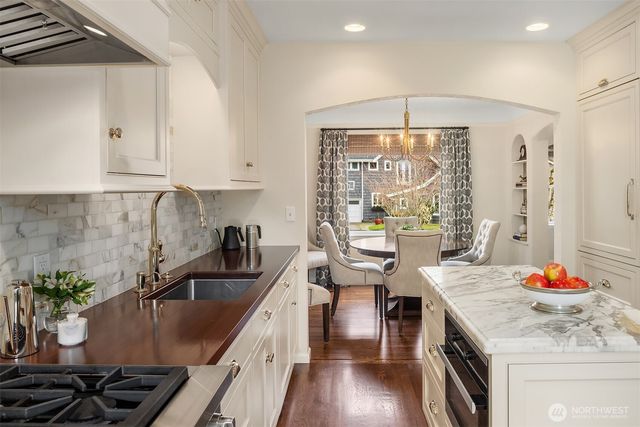 4737 46th Avenue NE, Seattle, WA 98105