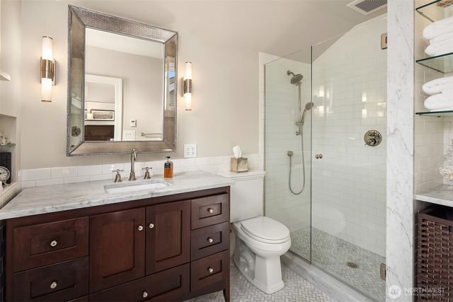 4737 46th Avenue NE, Seattle, WA 98105