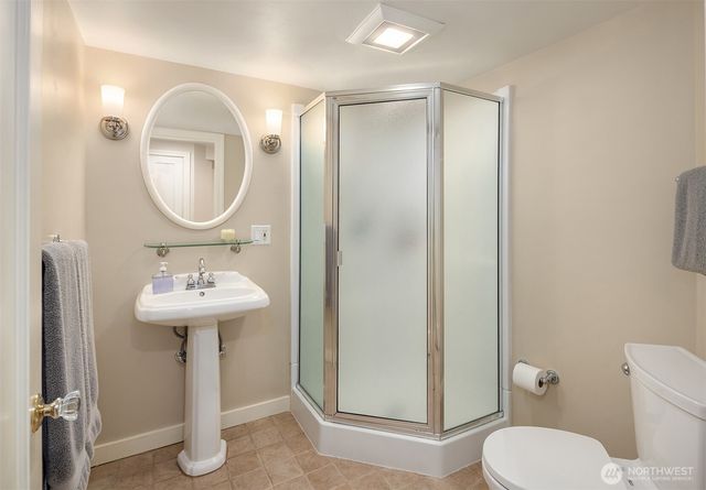 4737 46th Avenue NE, Seattle, WA 98105