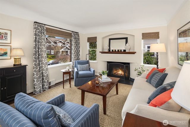 4737 46th Avenue NE, Seattle, WA 98105