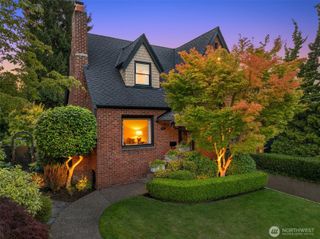 4737 46th Avenue NE, Seattle, WA 98105