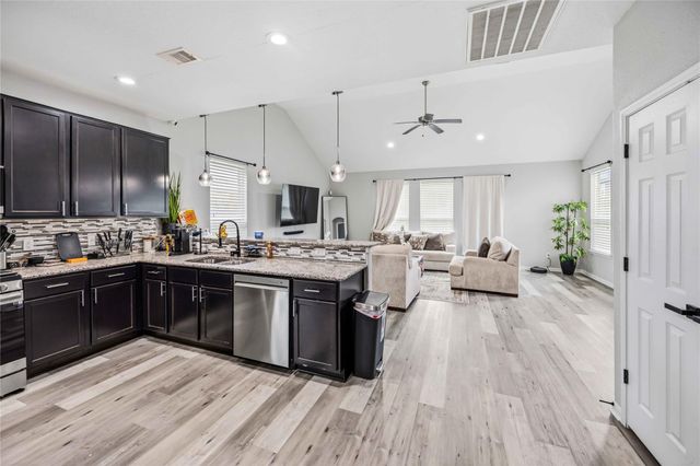 14702 Meadow Acre Trail, Houston, TX 77049