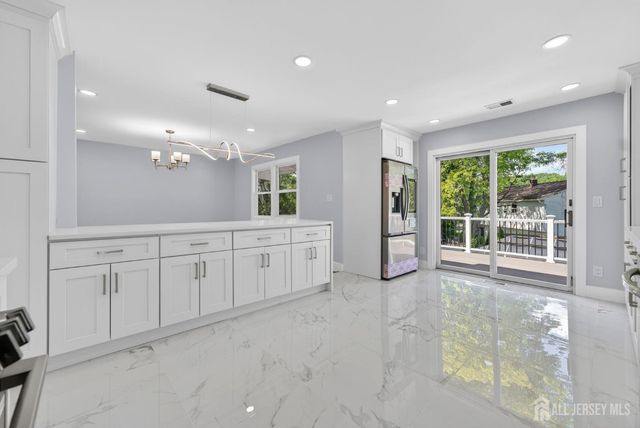91 Oakey Drive, South Brunswick, NJ 08824