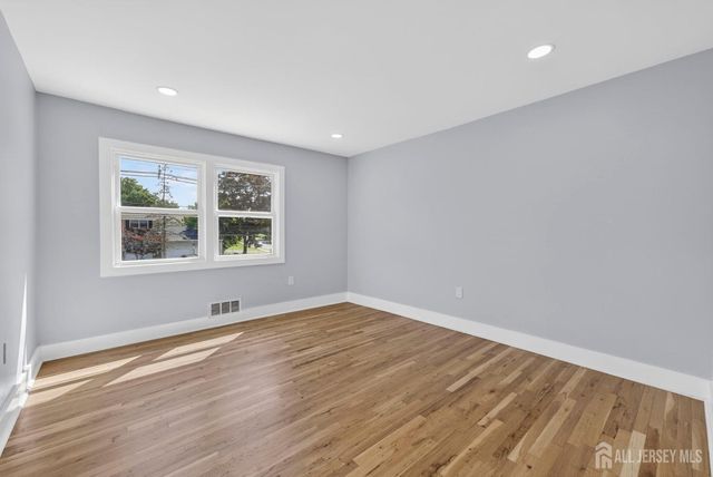 91 Oakey Drive, South Brunswick, NJ 08824