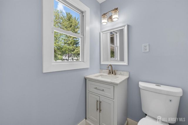91 Oakey Drive, South Brunswick, NJ 08824