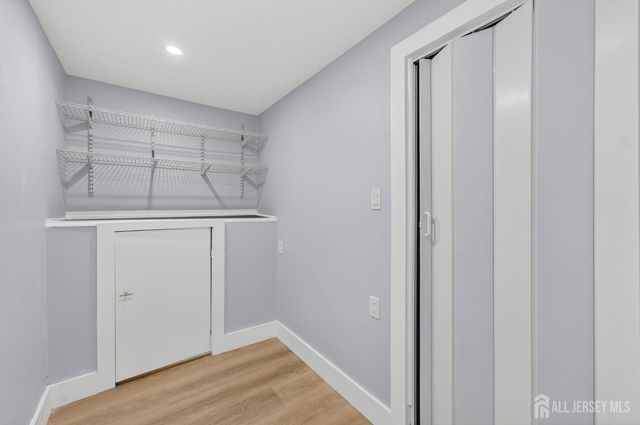 91 Oakey Drive, South Brunswick, NJ 08824