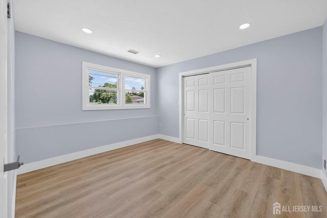 91 Oakey Drive, South Brunswick, NJ 08824