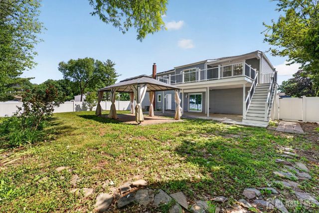 91 Oakey Drive, South Brunswick, NJ 08824