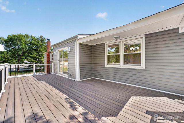 91 Oakey Drive, South Brunswick, NJ 08824