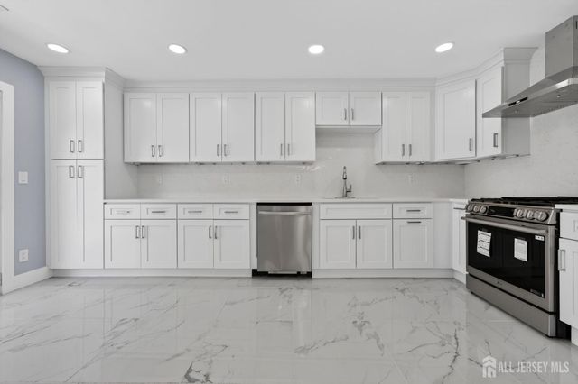 91 Oakey Drive, South Brunswick, NJ 08824