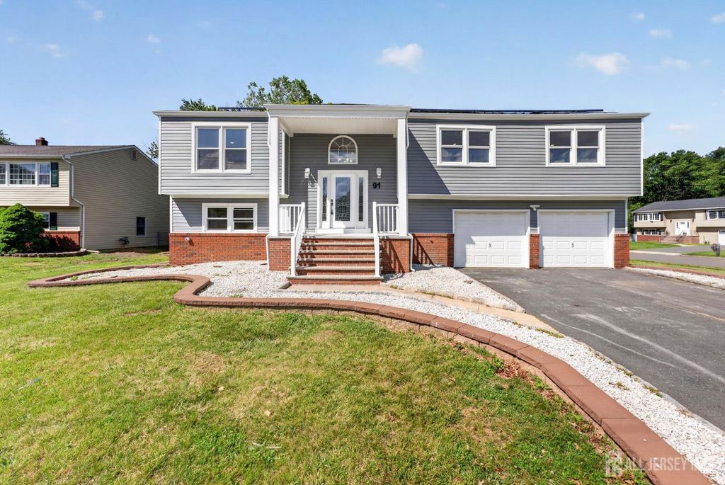 91 Oakey Drive, South Brunswick, NJ 08824