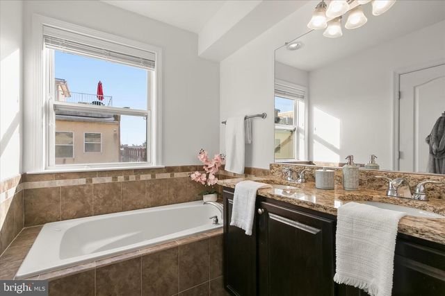 17 BIRCKHEAD ST, Baltimore, MD 21230