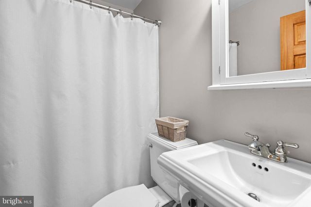 1625 AIDENN LAIR RD, Dresher, PA 19025