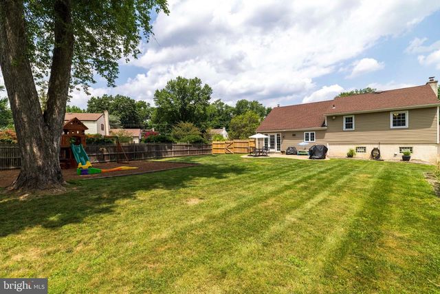 1625 AIDENN LAIR RD, Dresher, PA 19025