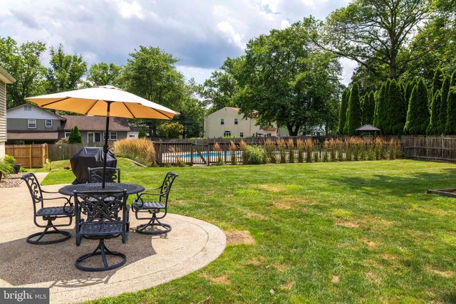 1625 AIDENN LAIR RD, Dresher, PA 19025