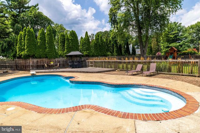 1625 AIDENN LAIR RD, Dresher, PA 19025