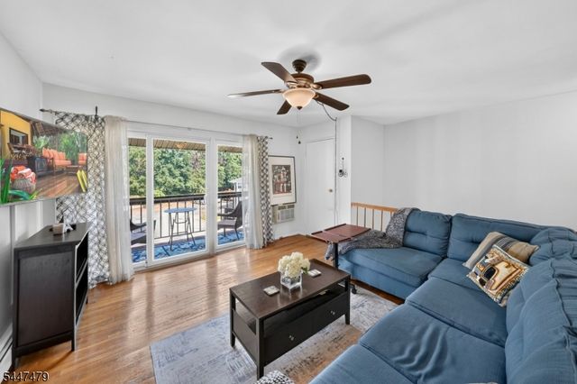 34 Deanna Dr 94, Hillsborough Twp., NJ 08844