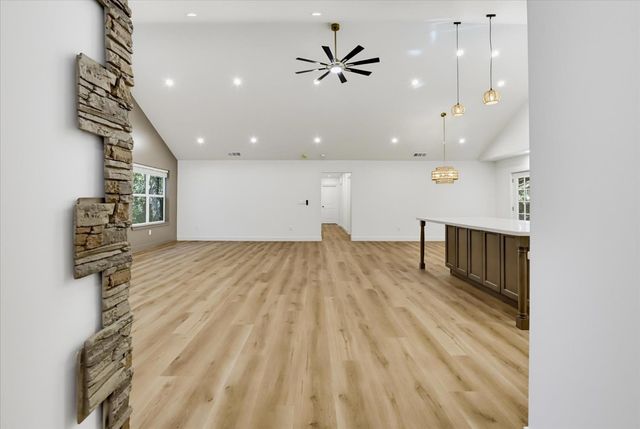 12176 E Bennett Rd, Grass Valley, CA 95945
