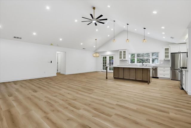12176 E Bennett Rd, Grass Valley, CA 95945