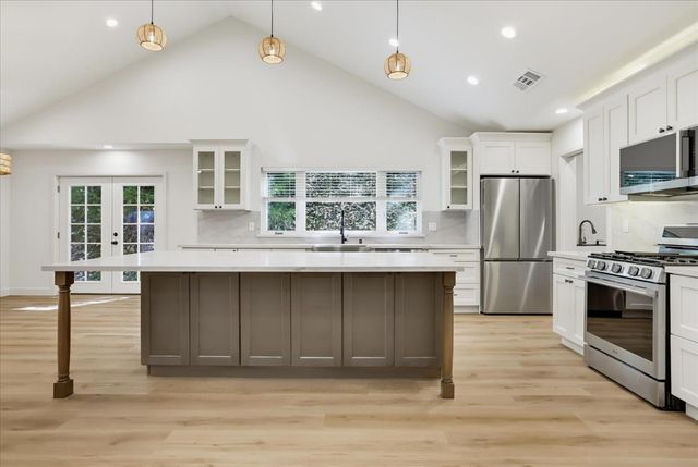 12176 E Bennett Rd, Grass Valley, CA 95945
