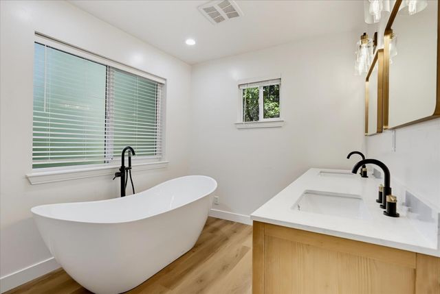 12176 E Bennett Rd, Grass Valley, CA 95945