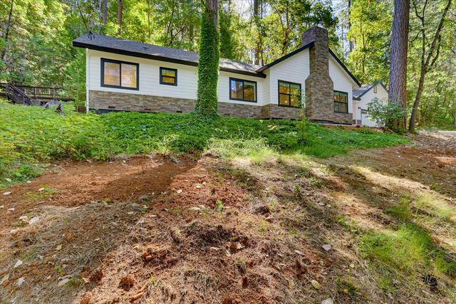 12176 E Bennett Rd, Grass Valley, CA 95945