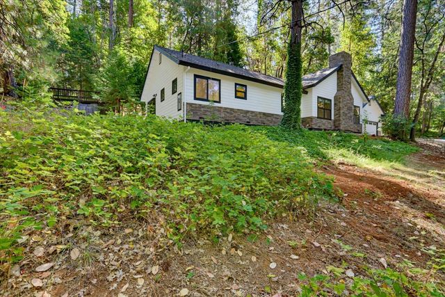 12176 E Bennett Rd, Grass Valley, CA 95945