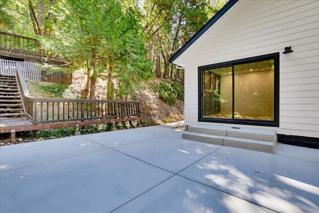 12176 E Bennett Rd, Grass Valley, CA 95945