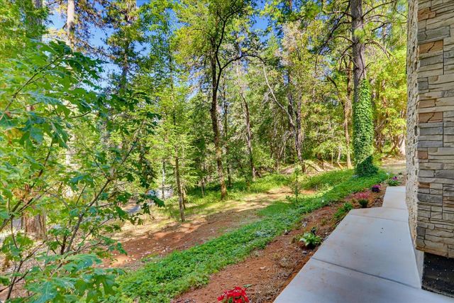 12176 E Bennett Rd, Grass Valley, CA 95945