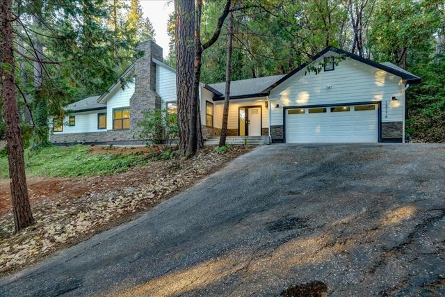 12176 E Bennett Rd, Grass Valley, CA 95945