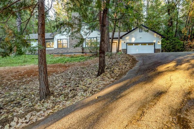 12176 E Bennett Rd, Grass Valley, CA 95945