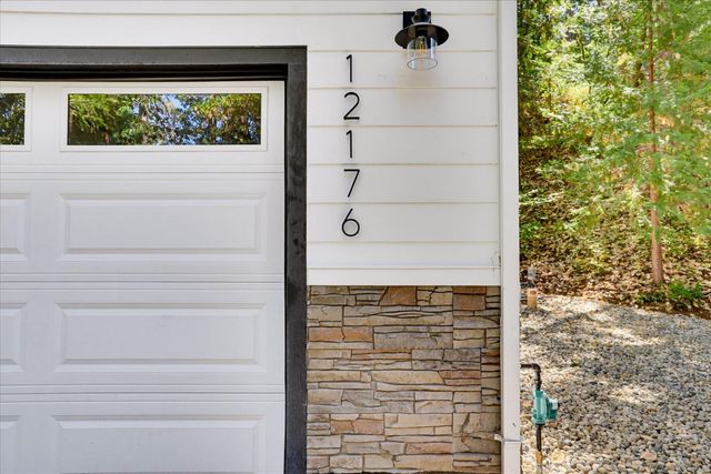 12176 E Bennett Rd, Grass Valley, CA 95945