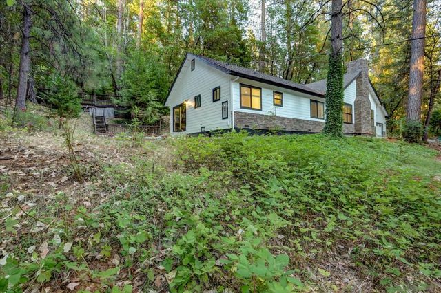 12176 E Bennett Rd, Grass Valley, CA 95945