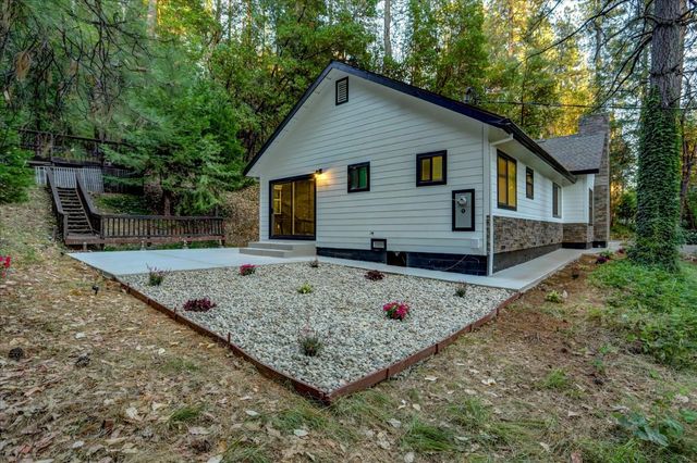 12176 E Bennett Rd, Grass Valley, CA 95945