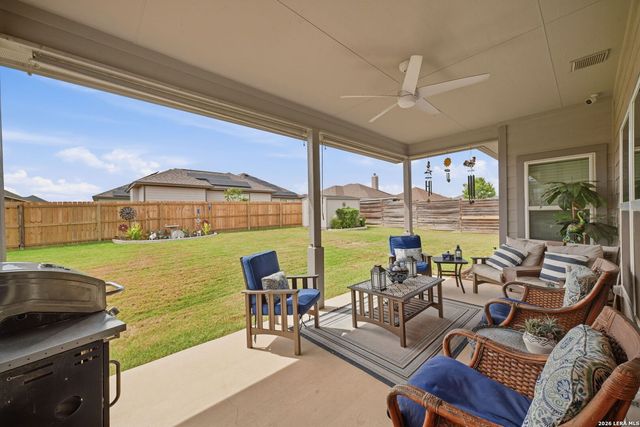 133 Grand View, Floresville, TX 78114