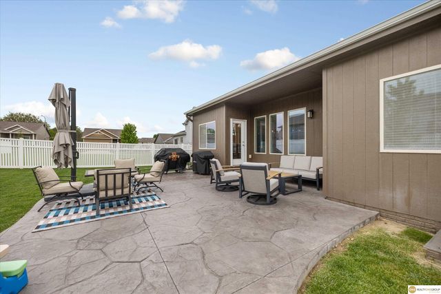 1925 Canyon Street, Bellevue, NE 68123