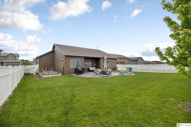 1925 Canyon Street, Bellevue, NE 68123